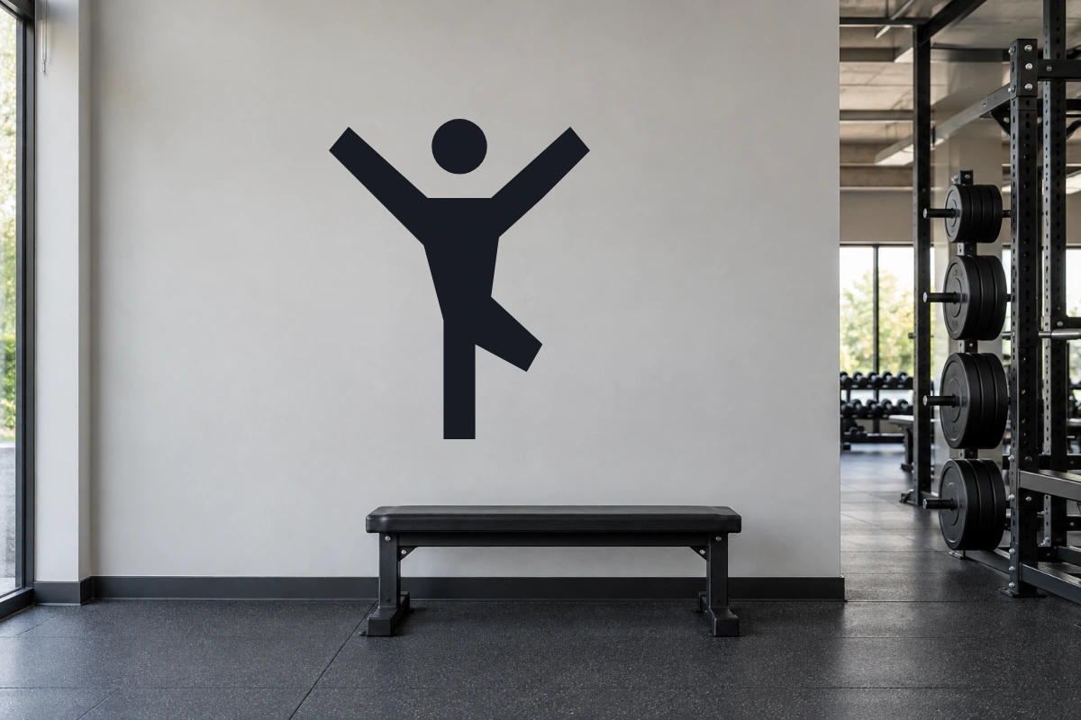 Yoga Radice | Adesivo originale per palestre - simulazione fotografica di posa dello stesso disegno vettoriale, colori e proporzioni fedeli; scala ambientata indicativa