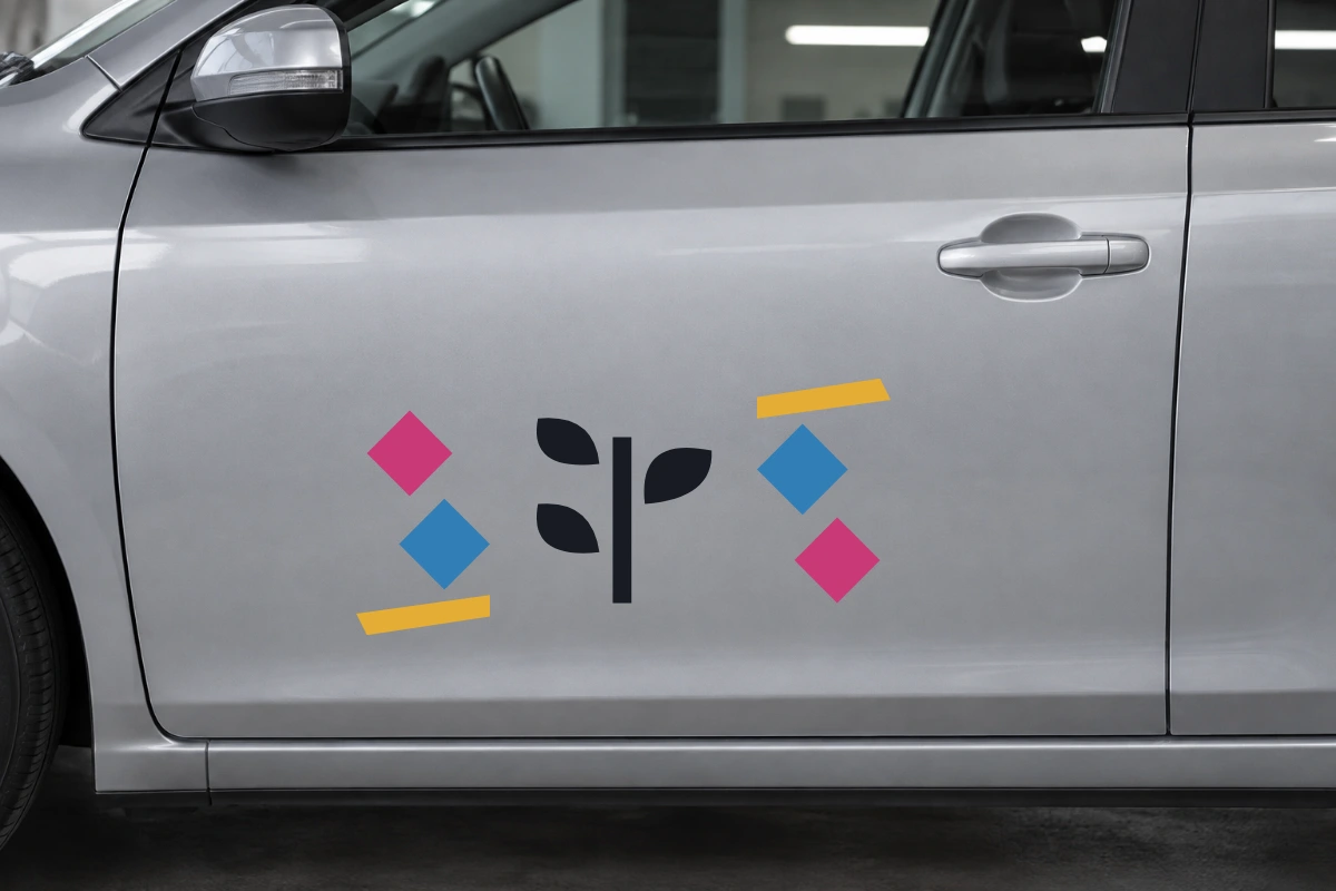 Ramo vento - Scia a rombi | Adesivo tuning decorativo - simulazione fotografica di posa dello stesso disegno vettoriale, colori e proporzioni fedeli; scala ambientata indicativa